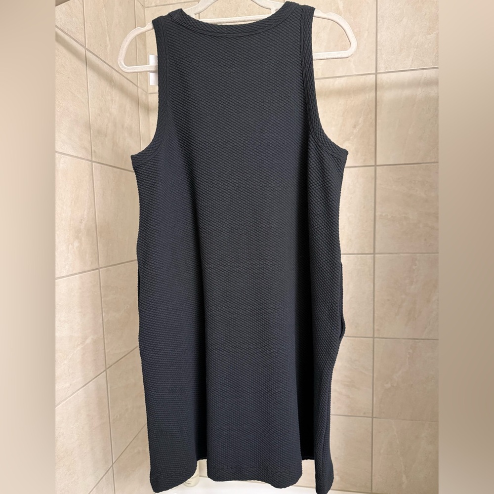 NWT Lou & Grey black sleeveless sheath dress with pockets, size Large - Picture 3 of 6